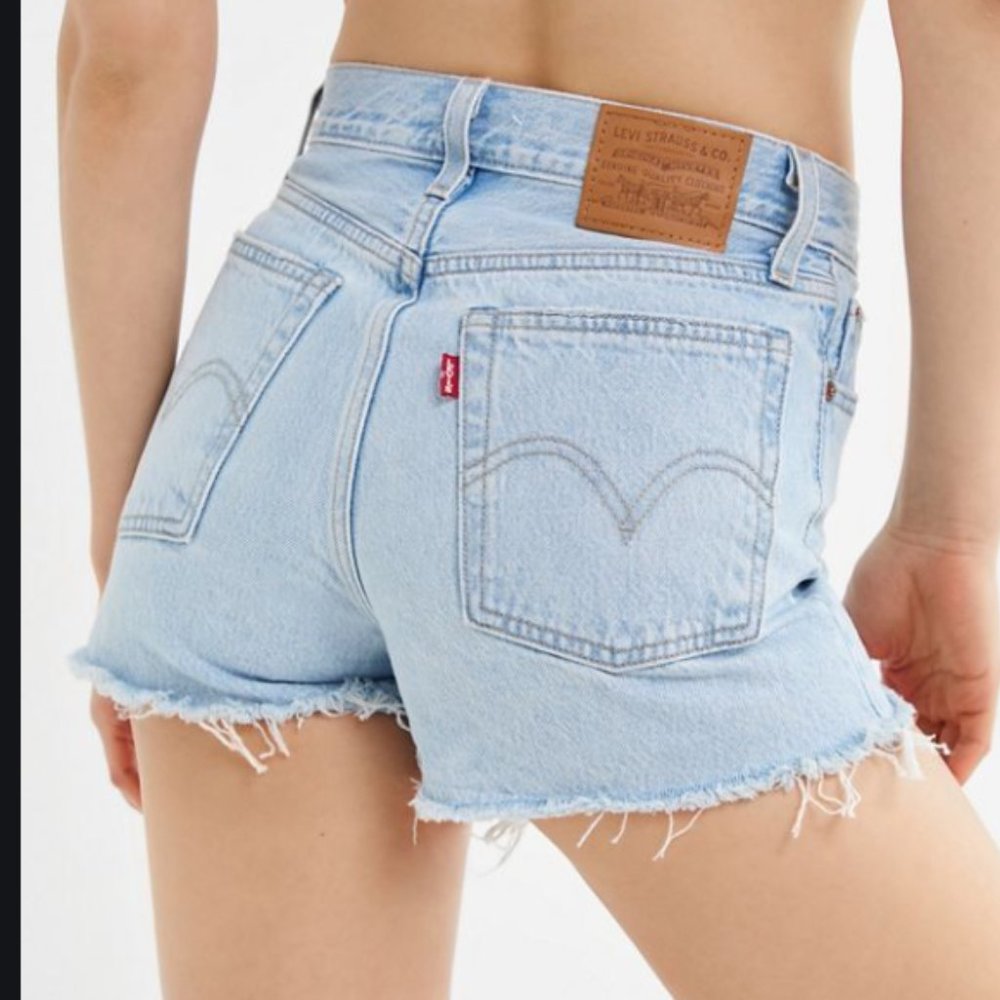 Levis Wedgie Shorts